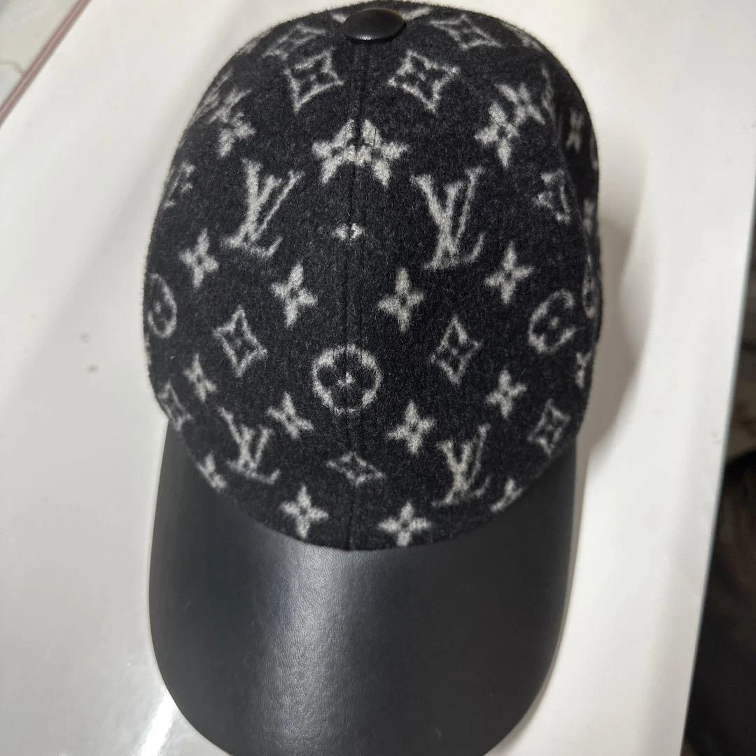 Louis Vuitton Carry-on Cap M76712 Casquette Monogram Quill Wool Silk M Ladies