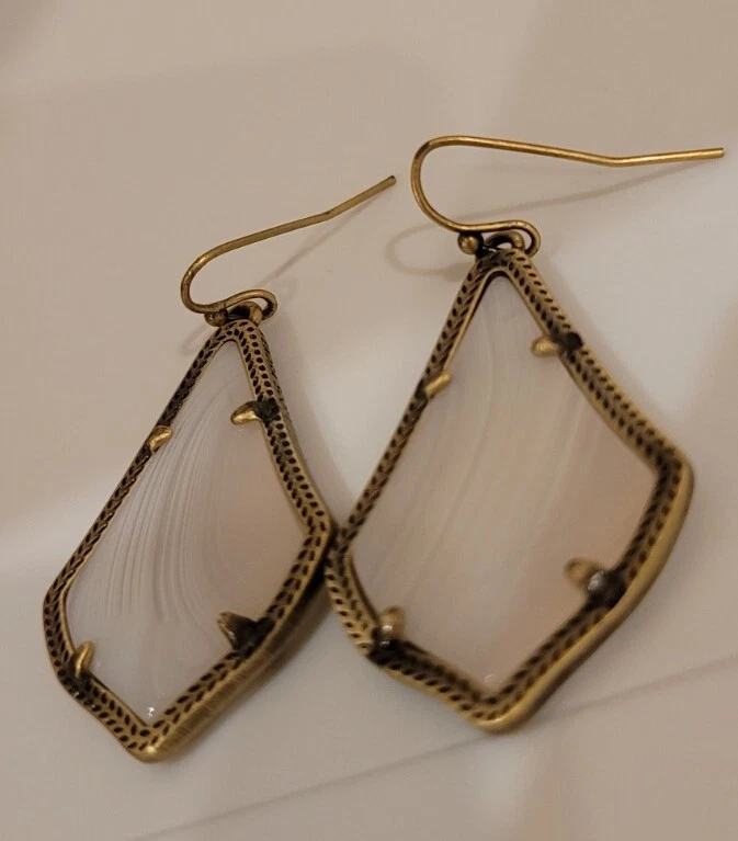 Kendra Scott White Banded Agate Earrings In  Antique Brass - Image 3 of 4