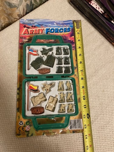 90's Army Forces Play Set NEW NOS W/ Army men & flags 22 pc. set free shipping - Picture 6 of 7