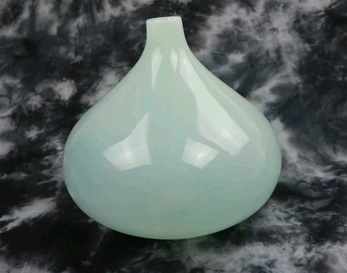 Vintage Blenko Style MCM Blown Art Glass Vase Wide Bottom Sea Foam Green