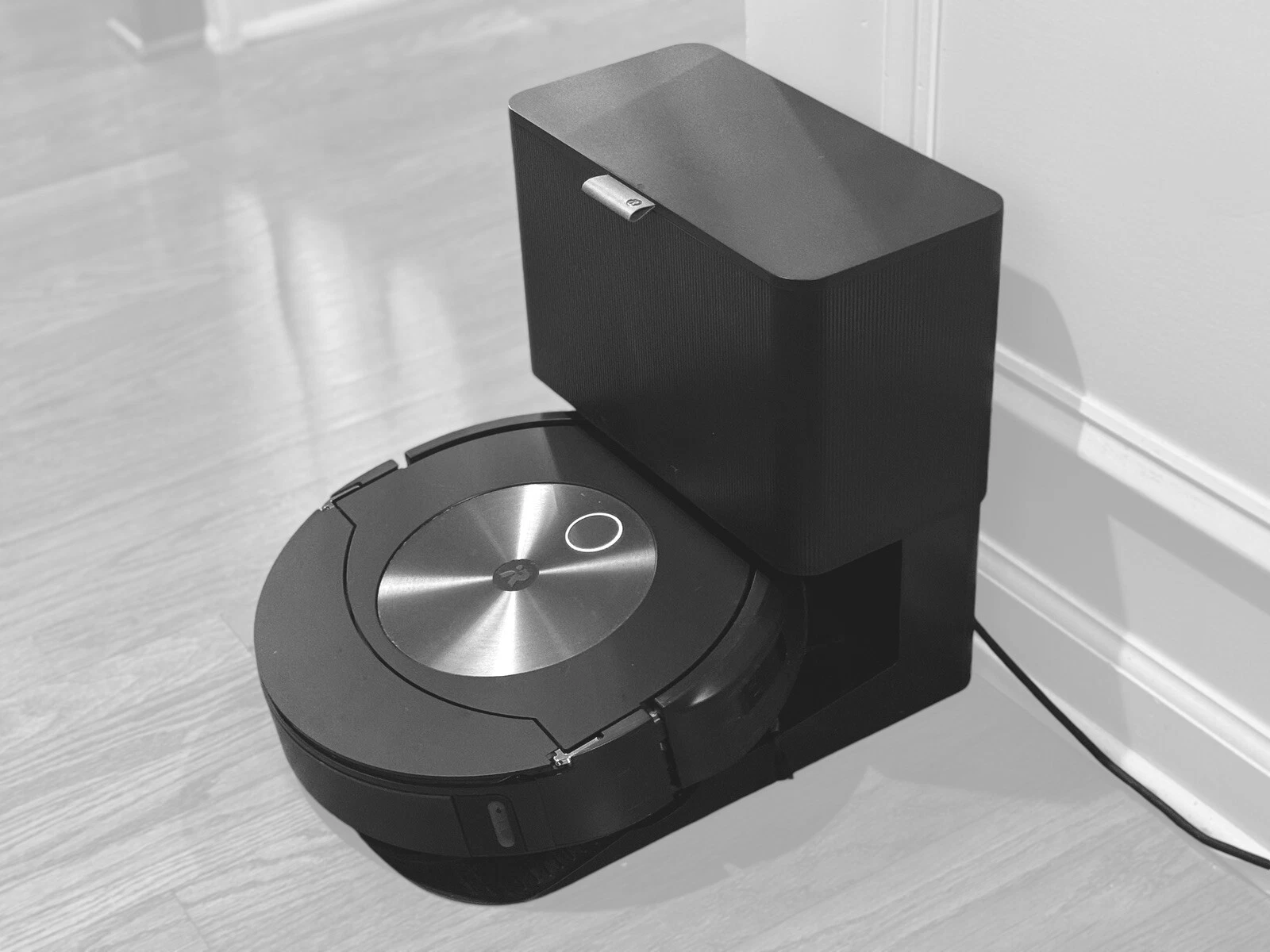 iRobot Roomba j7+ Combo Robot Vacuum & Mop - 9 Hrs