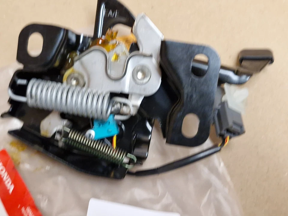 Cerradura capó Honda Acura TSX 2004-2008 74120SEA506 74120-SEA-506 original Foto 4 de 4