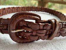 VTG Belt Womens Small/Medium 28-30 Woven Braided Leather Brown Covered Buckle
