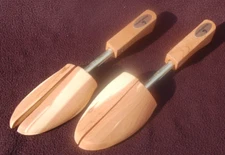 'Rochester' Shoe Keeper Shoe Trees - Split Toe - Cedar Wood - Sz Med- Lg - Used