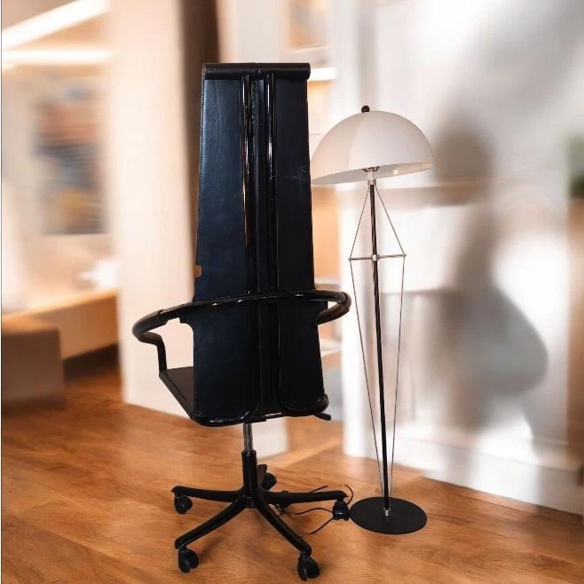 Cadeira de escritório rara vintage couro italiano Cofemo - Imagem 3 de 4