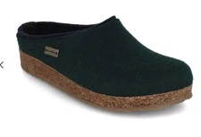 Women Men Clogs 'Grizzly Kris', combine elegance, comfort, and practicality