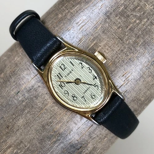 Vintage Timex Women N CELL Dress Black Leather Oval Quartz 19mm Watch 6 1/2"