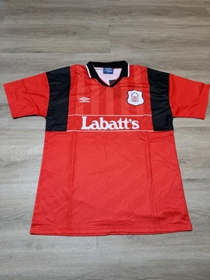 Umbro Nottingham Forest Home Shirt Red Labatt's Sponsor Short Sleeve Adults XXL - Image 1 of 2