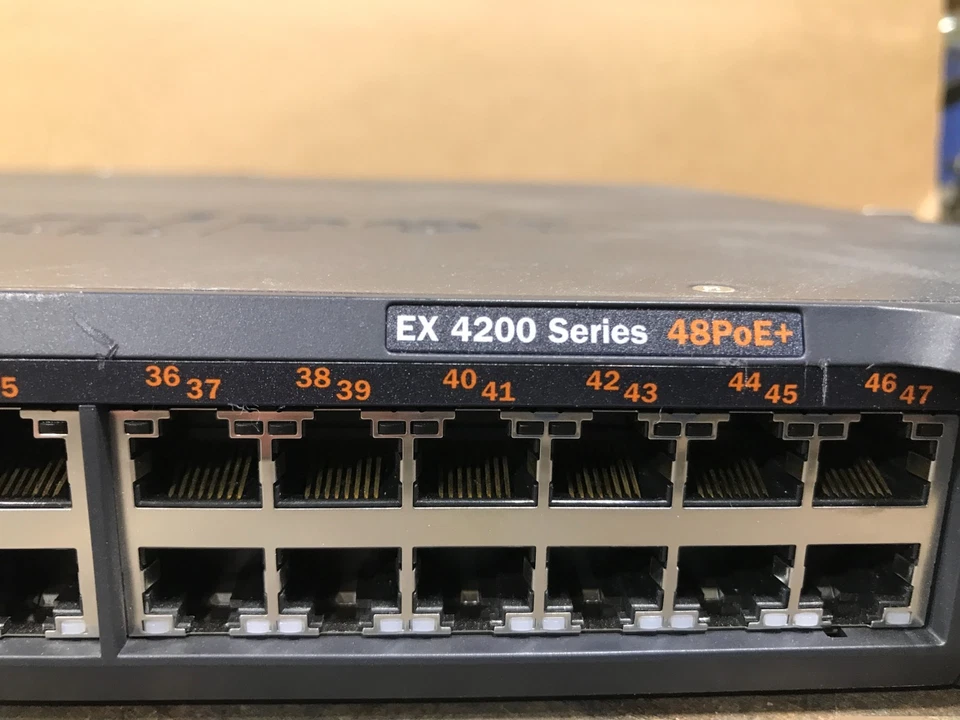 Juniper EX4200-48PX w/ 2x EX-PWR2-930-AC 930w PSU - Image 4 of 4