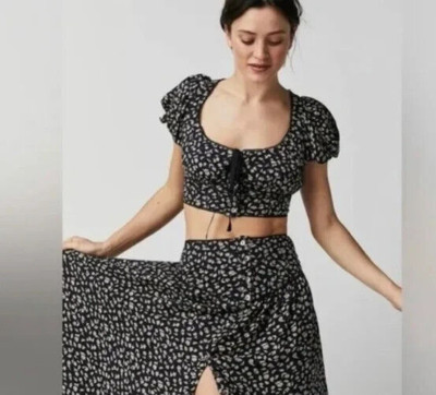 Free People Easy To Love Cropped Top Buttondown Smocked Floral Printed XS NWT