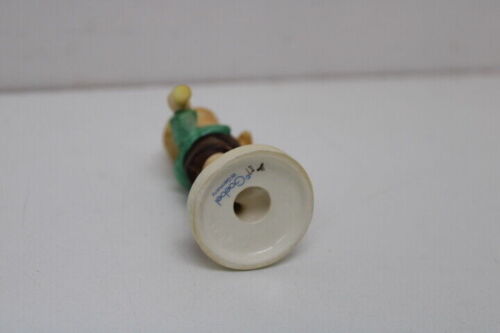 Goebel Hummel statuina ragazza che tiene bambola TMK6 e ragazzo che tiene giocattolo TMK6 - Foto 7 di 8