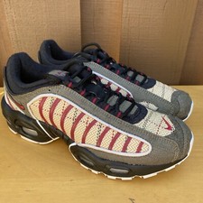 nike tailwind 4 olive green