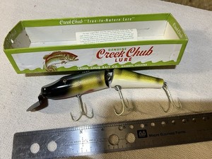 2 Leurres Creek Chub Pikie 3000 – 6 Pouces – Coloris Perche – Pour Brochet, Muskie, Bass