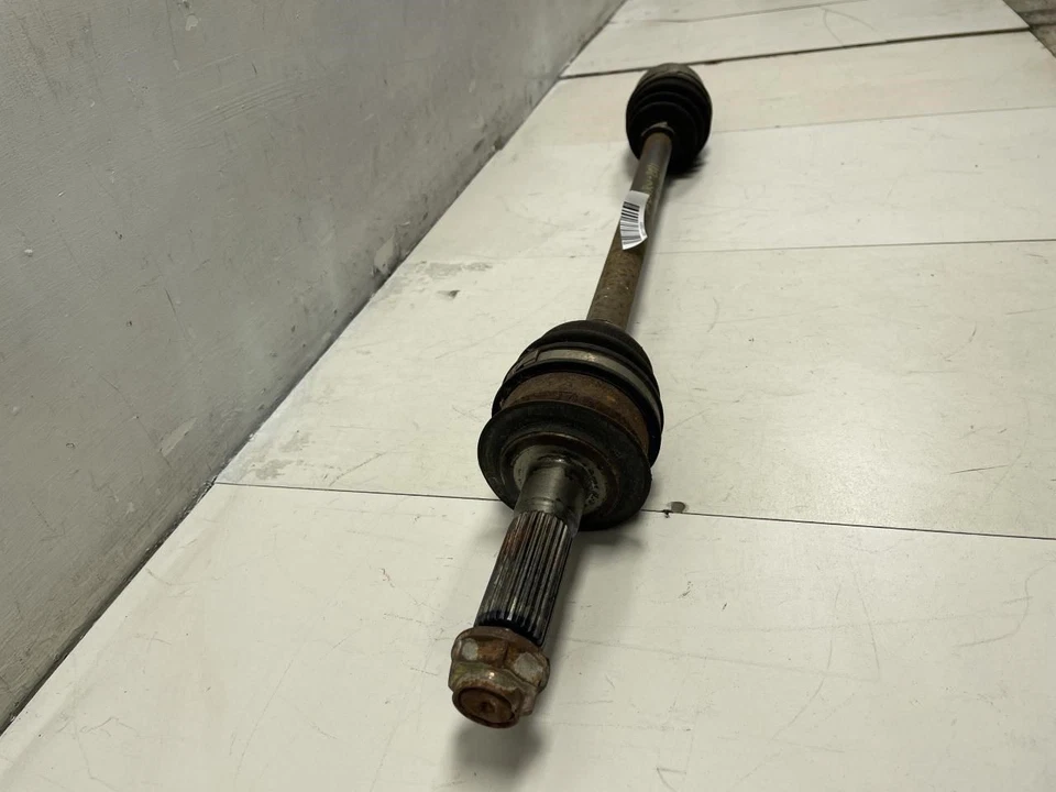 Subaru Outback 2011 eje trasero derecho del lado del pasajero eje OEM Foto 2 de 4