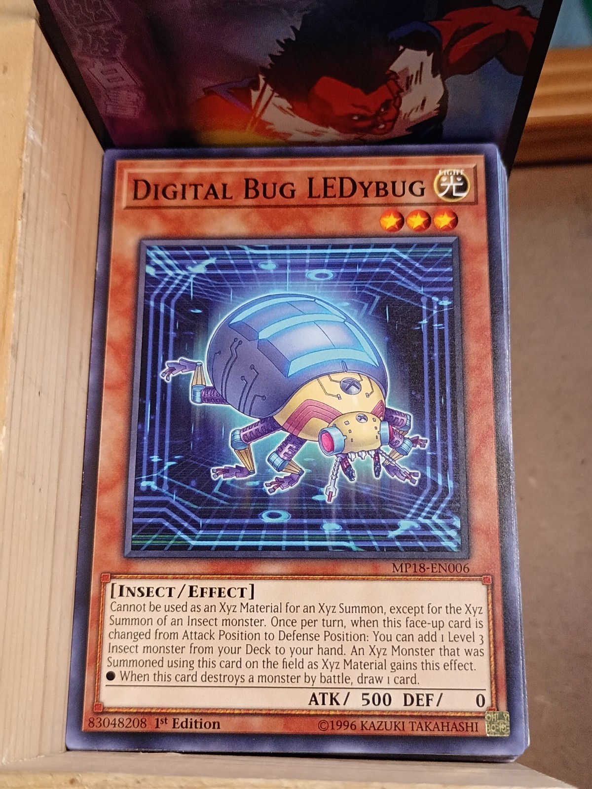 Digital Bug LEDybug MP18-EN006 2018 Mega-Tins Mega Pack 1st Edition