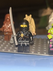LEGO Ninjago Cole Minifigure The Golden Weapons Black Ninja 2112 2516 2263 new