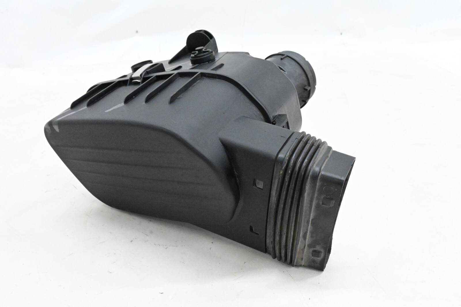 ⭐ 14-19 Maserati Quattr Ghibli 3.0l Right Side Air Intake Manifold Housing Oem