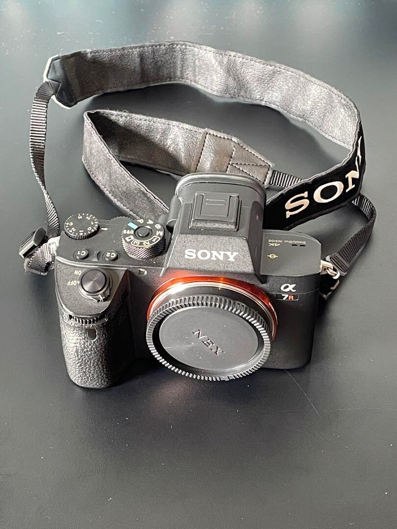 SONY α7RIII ILCE-7RM3 [SDカード2枚付] SONY α7RIII ILCE-7RM3 [SDカード2枚付] - メルカリ