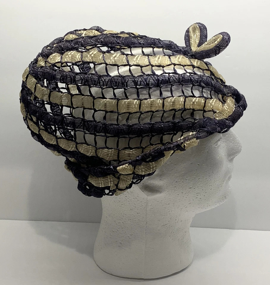 DE COLECCIÓN SOMBRERO PAJITA RED DE PESCA CINTA Arco Azul Dorado Años 60 Maravillosa Mrs. Maisel Foto 4 de 4