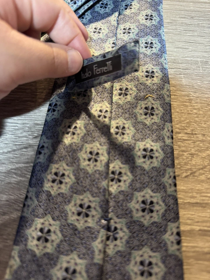 Italo Ferretti Tie Shades Of Blue & Silver Geometric Stars Small Tag Defect. - Image 4 of 4