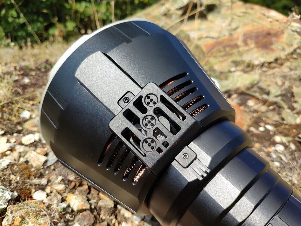 Imalent MS18 Ambassador of Light 100000 lumen rechargeable LED