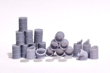 20x Mixed Metal Oil Drums w/ Lids OO GAUGE 1:76 Model Railway Scenery Decoration