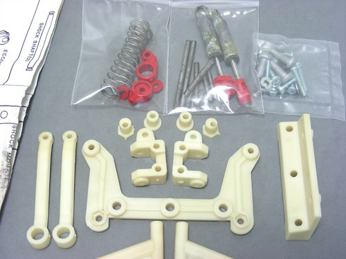 Vintage Team CRP 1626 Futaba FX10 Striker WHITE Double AArm Front Suspension Kit - Picture 6 of 12