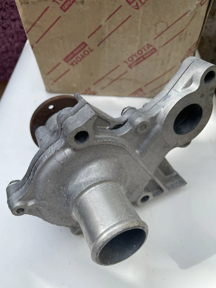 Bomba de agua original Toyota Corolla 1993-97 T-109AH 16100-19305 19265 -JAPÓN Foto 2 de 4
