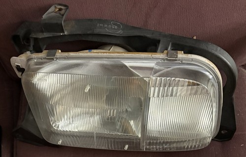 Driver Left Headlight Fits 99-04 TRACKER. OEM. Good Shape For The Year.