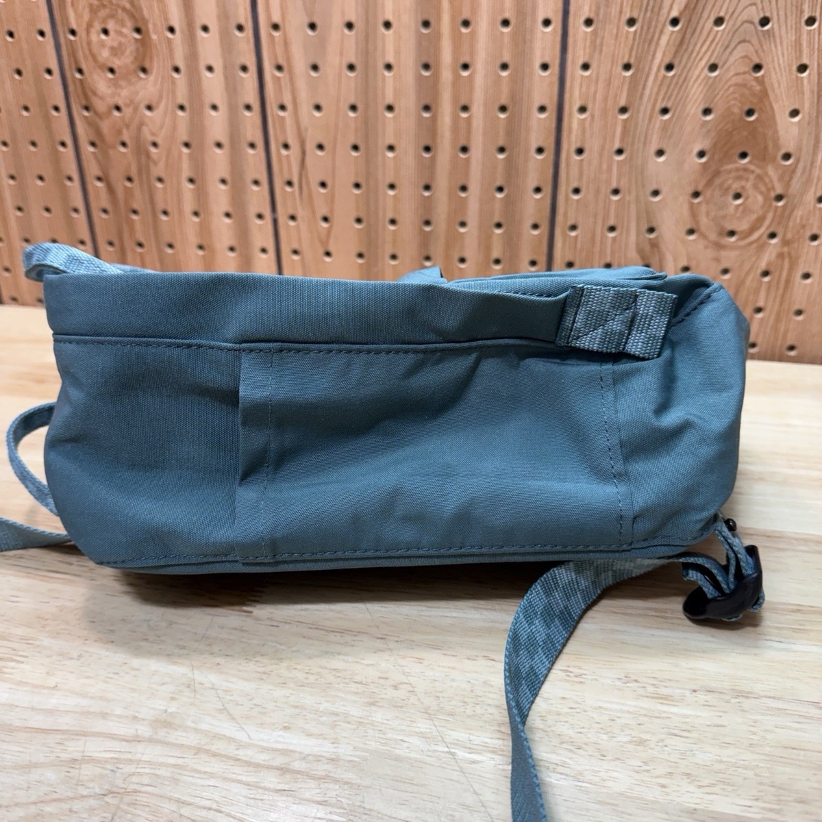 Fjallraven Kanken Mini Backpack Shoulder Bag Frost Green checkered Straps  23510 Fjallraven Kanken Mini Backpack 23510 Olive Green School Gym  main image 4