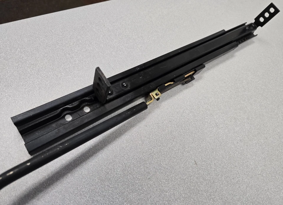 VERY NICE USED ORIGINAL PORSCHE 911 930 DOUBLE LOCKING SPORT SEAT RAIL SET 74-86 - Изображение 3 из 4