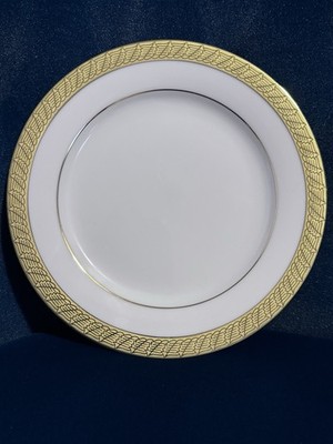Centurion Collection 9414 Pure Gold  8 1/2'' Dinner Plate Made In Sri Lanka EUC