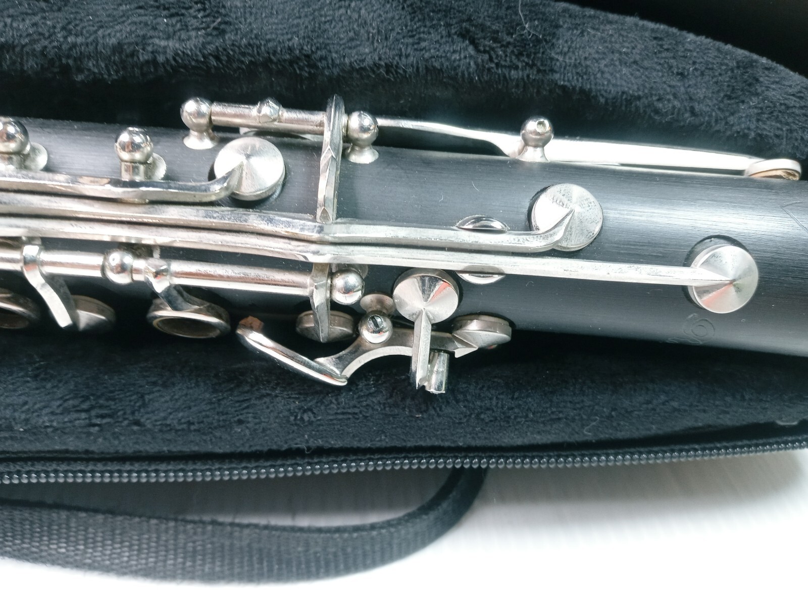 Rossetti Clarinet Wood Grain Black w/ Vandoren 5RV Mouthpiece & Case