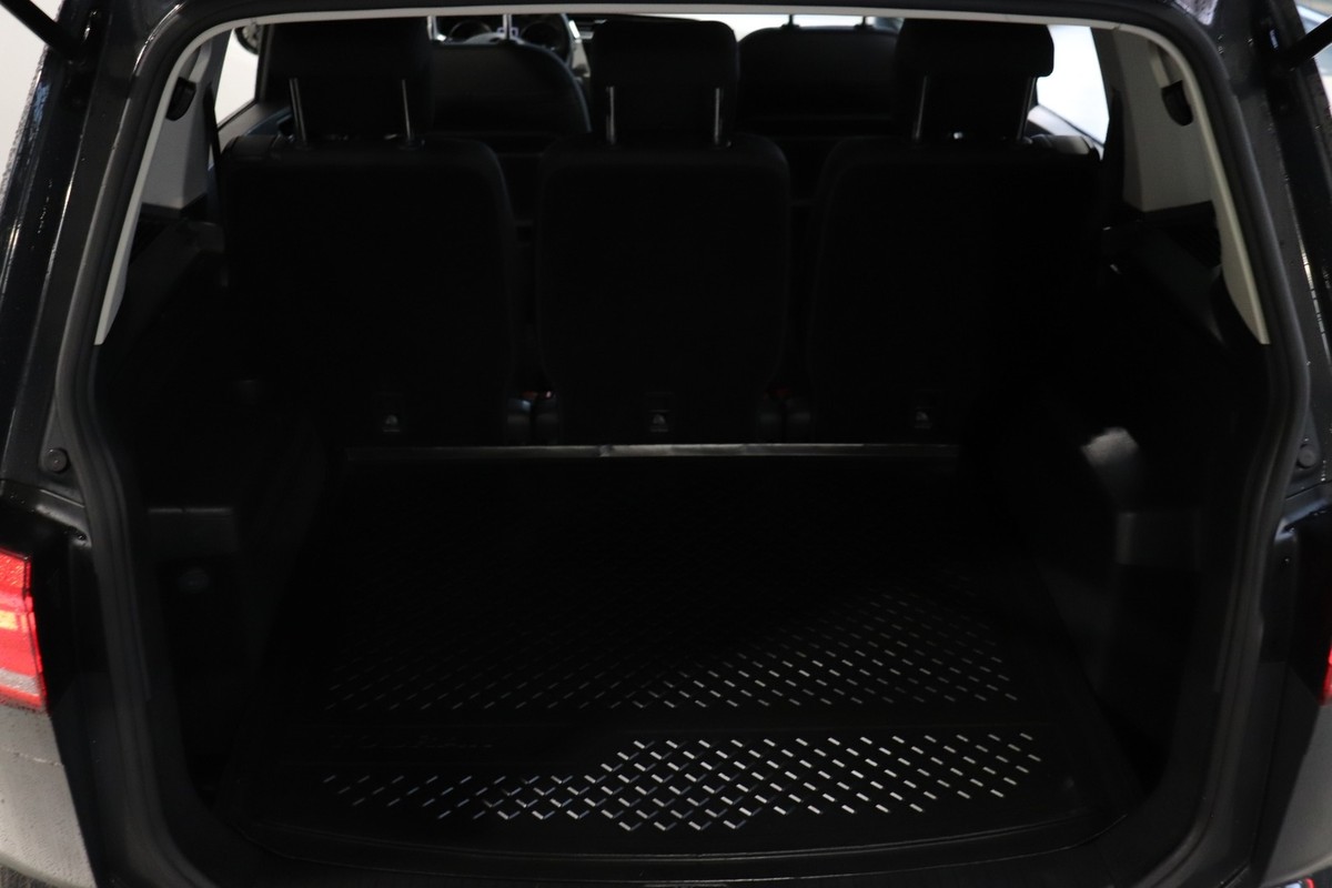 VW Touran 2,0 TDi 150 Comfortline DSG 7prs