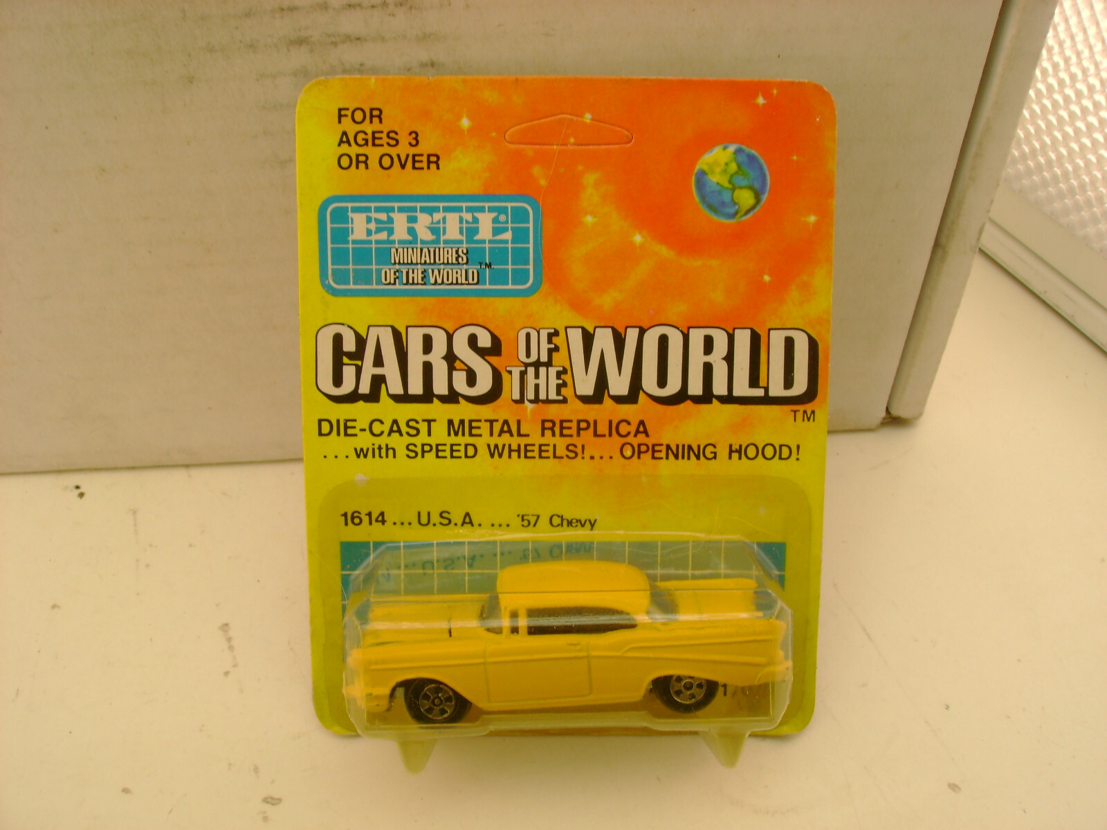 ERTL CARS OF THE WORLD MADE IN HONG KONG 1614 '57 CHEVY NEW ON CARD | eBay