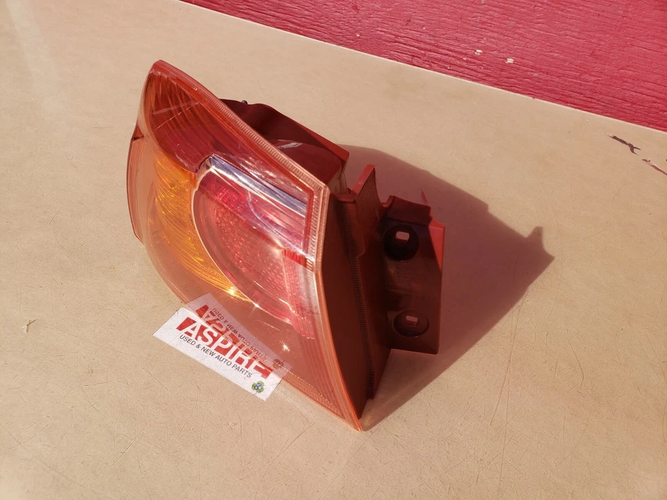 Задний фонарь левый со стороны водителя для Mitsubishi Lancer 2008-2015 годов выпуска  - Изображение 2 из 4