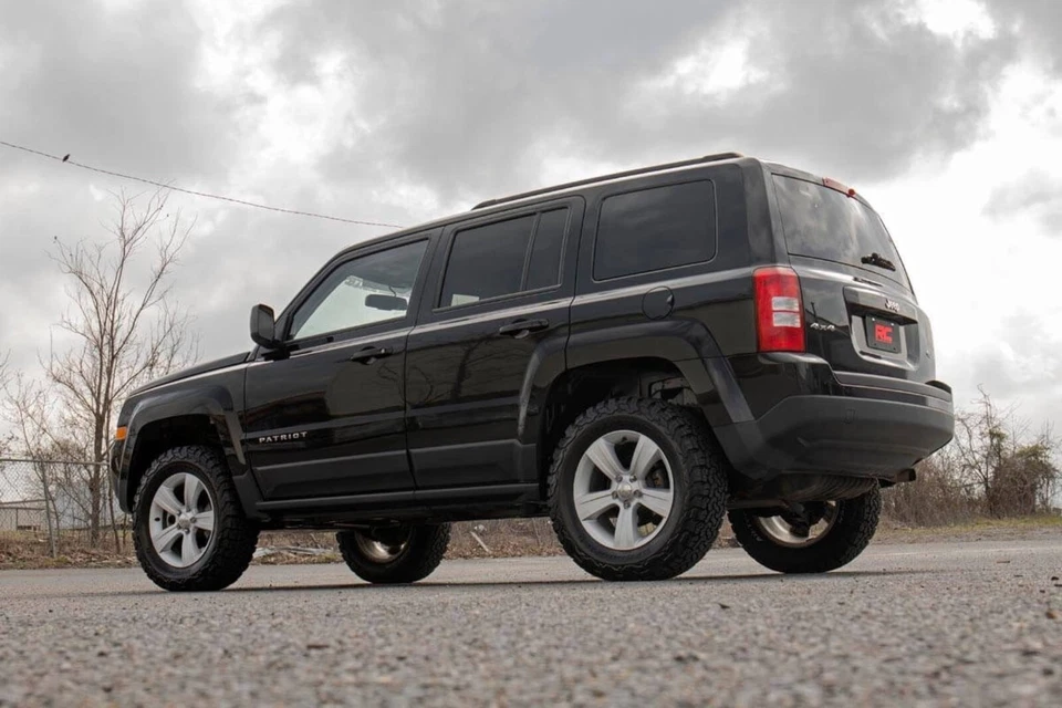 Rough Country 2" Lift Kit for 10-17 Jeep Patriot/07-16 Jeep Compass 66501 Foto 3 de 4