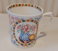 Queens Cameo English Fine Bone China Becher - Crownford - Floral - Top