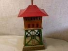 LIONEL 438 SIGNAL TOWER SOME PAINT CHIPS ON ROOF VG CONDITION
