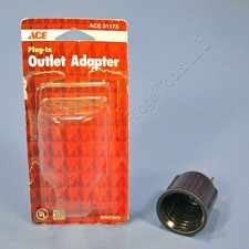 Brown Polarized Plug-In 600W Light Socket Outlet Adapter Lamp Holder Plug 31173
