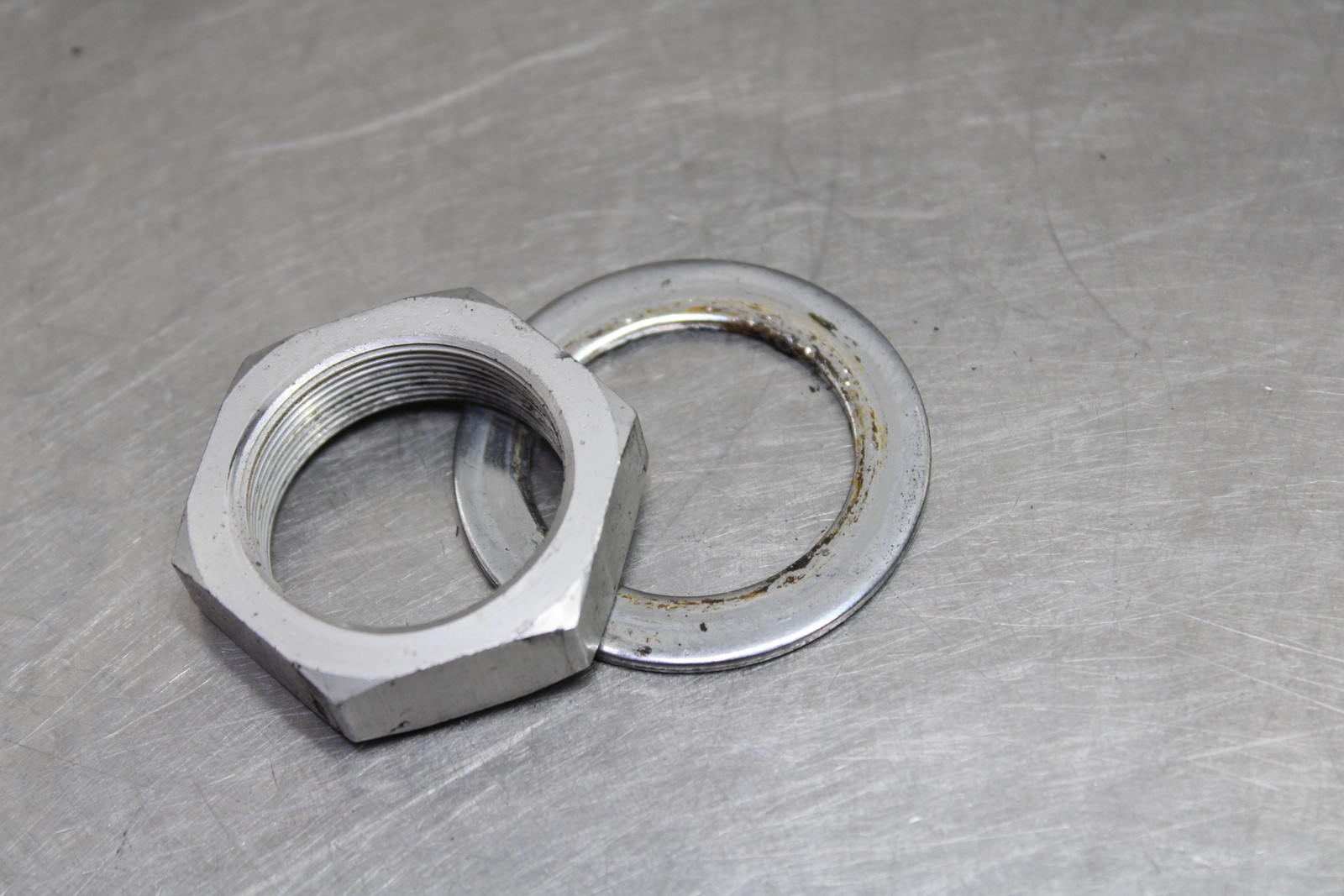 05 YAMAHA YZF R6 Triple Tree Steering Nut