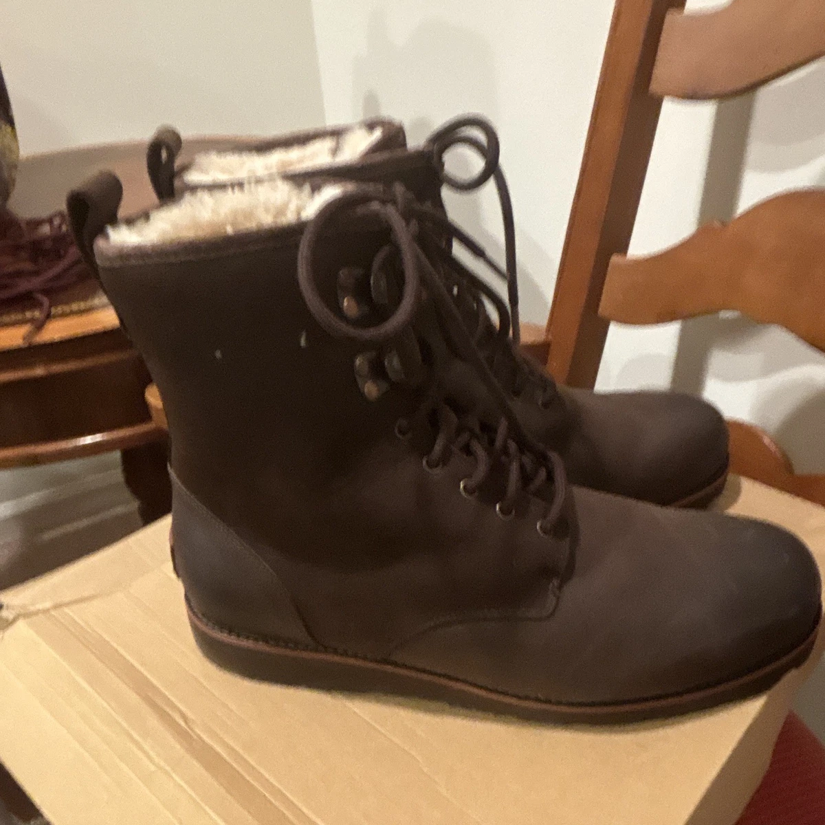 UGG Men display picture 1