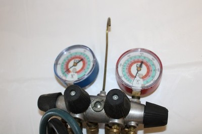 JB INDUSTRIES Manifold Gauge 4 Valves 4 Hoses 250/800 psi ''TESTED WORKING''