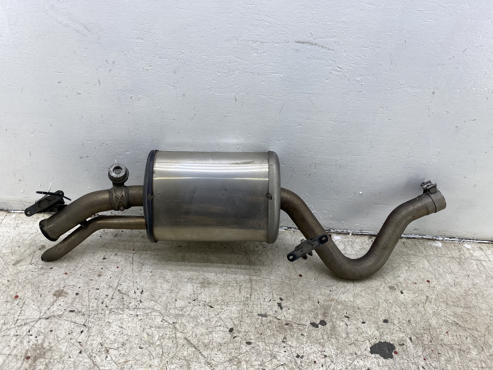 2010-2020 BENTLEY MULSANNE OEM REAR LEFT EXHAUST MUFFLER SILENCER PIPE TUBE