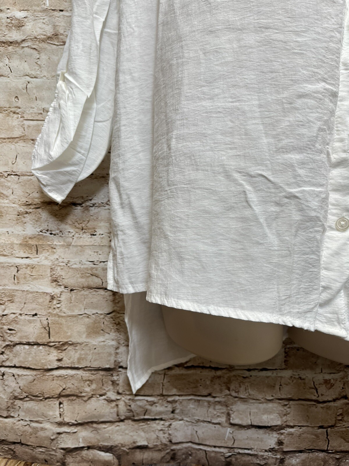 Chicos White Lightweight Button Front Artistic As… - image 3