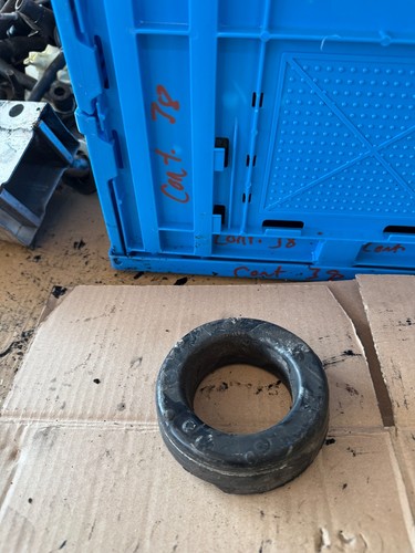 1x Federunterlage Federgummi Mercedes W204 S204 W210 W212 S212 C207 A207 R171