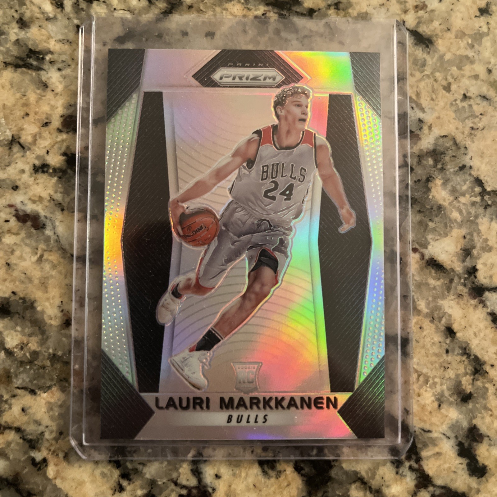 2017 Panini Prizm Lauri Markkanen Silver Prizm Rookie #247 Chicago Bulls