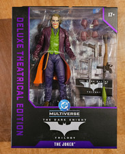 THE JOKER The Dark Knight DC Multiverse McFarlane Deluxe Theatrical Edition