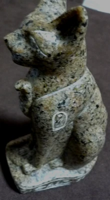 Sculpture divinité Egyptienne Chat Bastet pierre de granit multicolore 16x8 cm - Photo 1/4