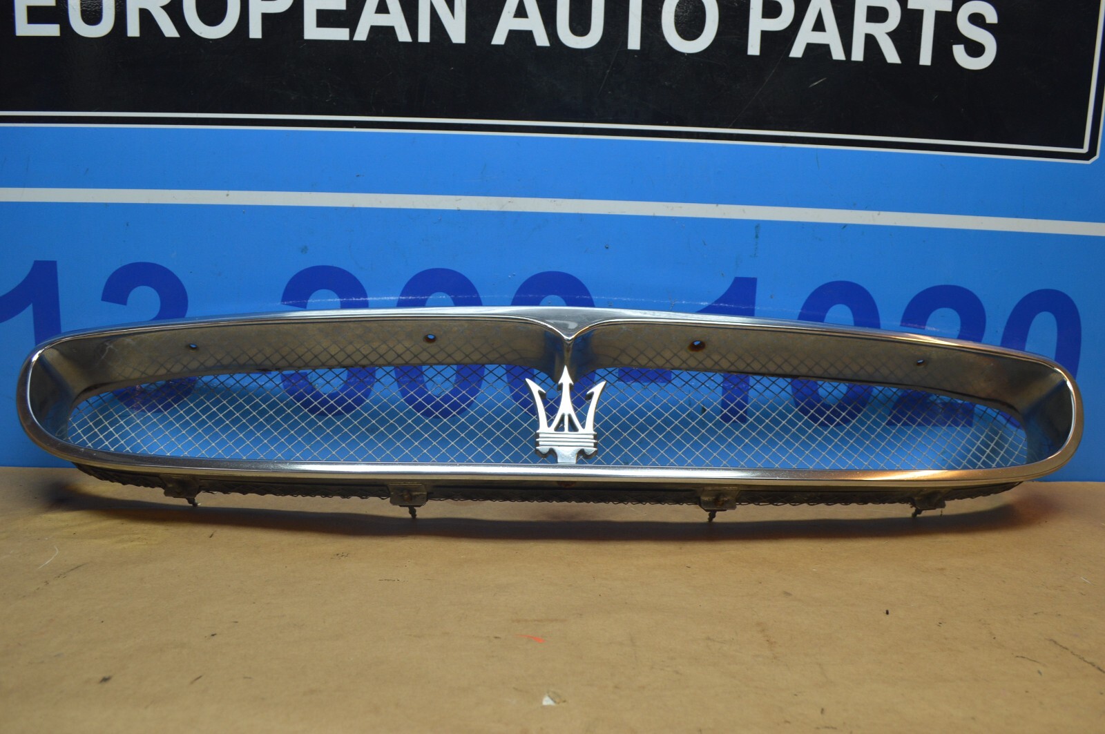 2004 M138 MASERATI M128 GT COUPE  FRONT RADIATOR GRILLE GRILL CHROME ASSEMBLY